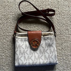 Michael Kors Crossbody